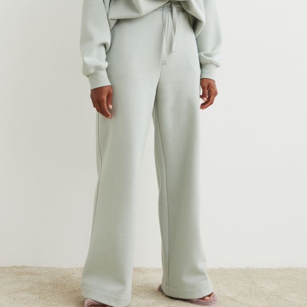 H&M wide leg joggers size S